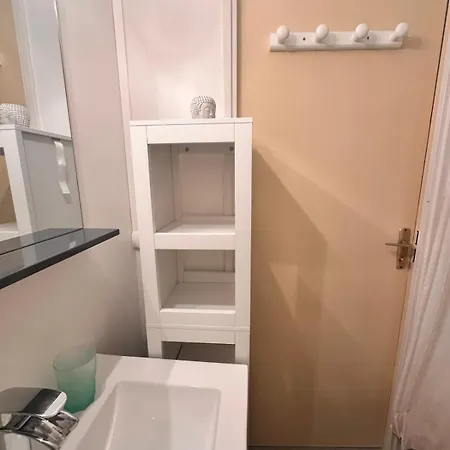 Les Floralies Apartment