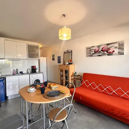 Les Floralies Apartment *